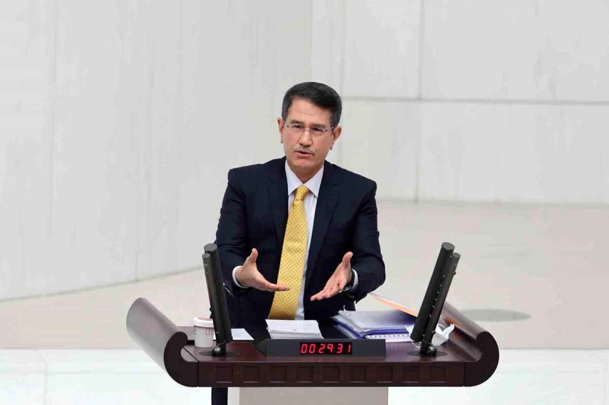 AK Partili Canikli: "7'li masa mutabakat metni, taahhütleriyle ulus devletini tehdit ediyor"