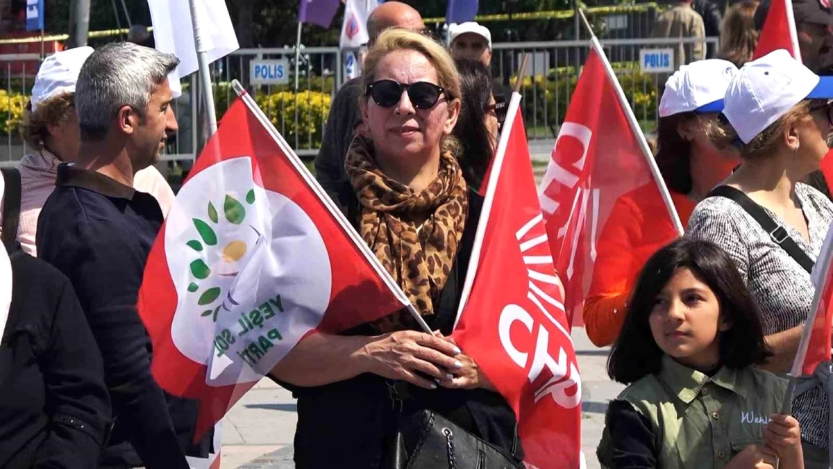 CHP ve HDP 1 Mayıs'ı Yalova'da kol kola kutladı