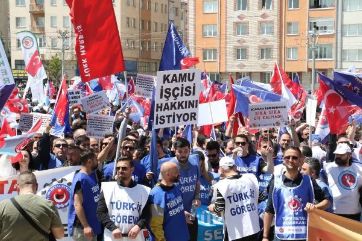Eskişehir'de 1 Mayıs kutlamalarında pankart gerginliği