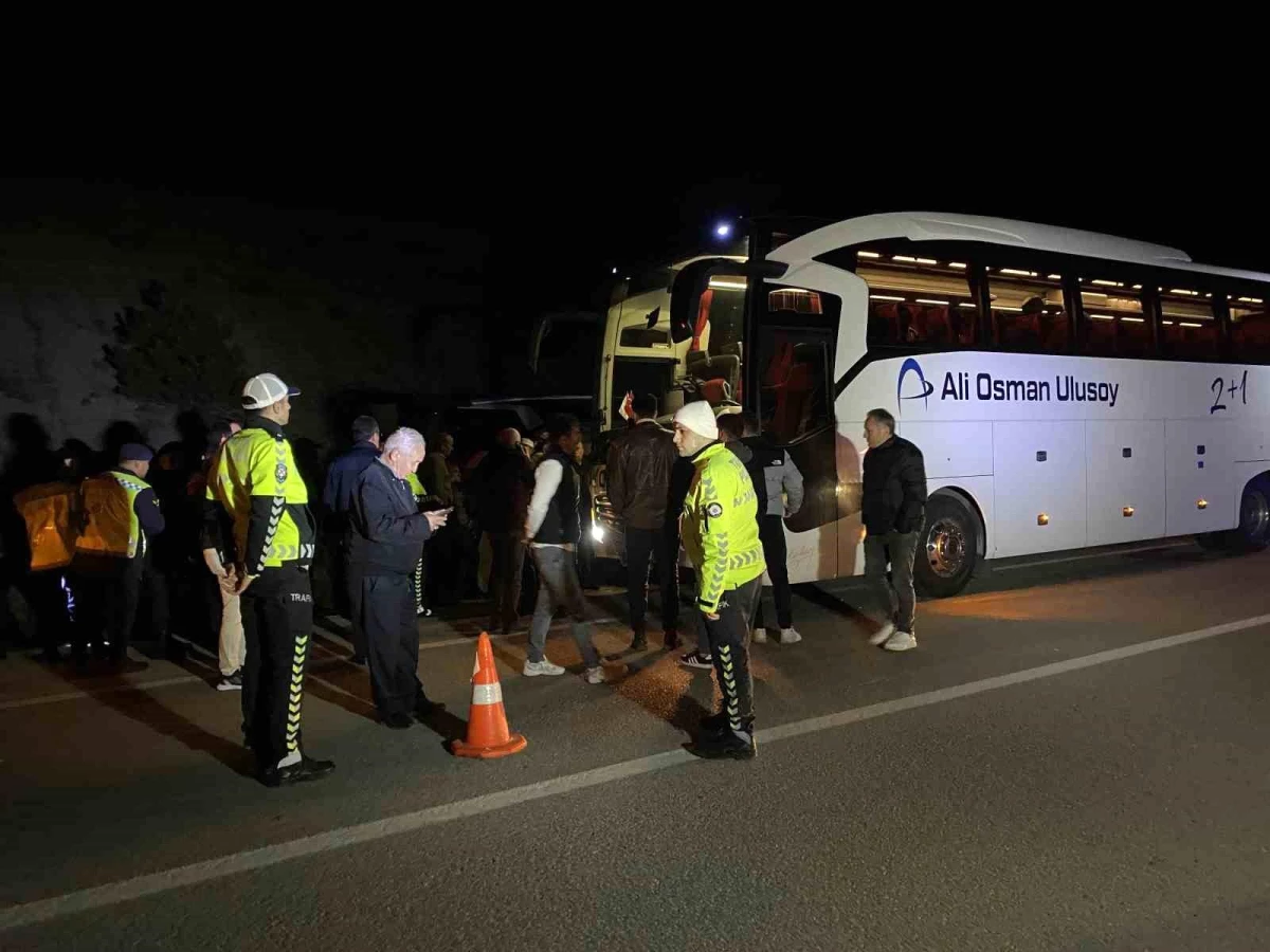 Sinop'ta yolcu otobüsü kazasında 16 yaralı