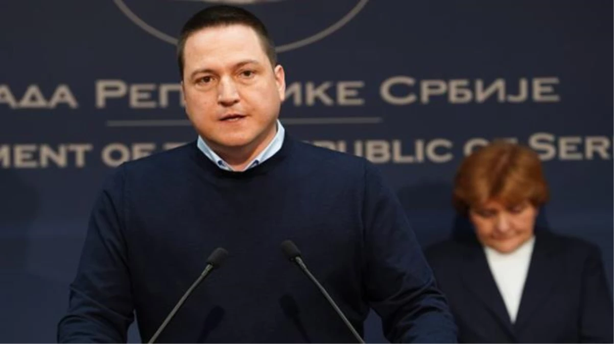 Akının akabinde Sırbistan Eğitim Bakanı Branko Ruzic istifa etti