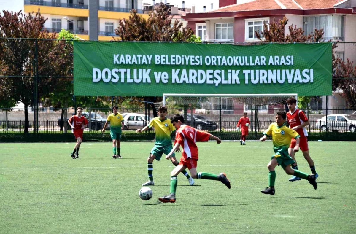 Karatay'da "Ortaokullar Ortası Dostluk ve Kardeşlik Futbol Turnuvası" başladı
