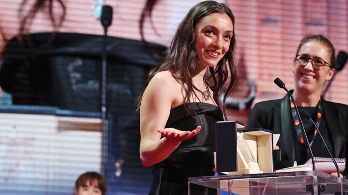 Cannes'da ödül alan Merve Dizdar'a bir tebrik de eski eşi Gürhan Altundaşar'dan geldi