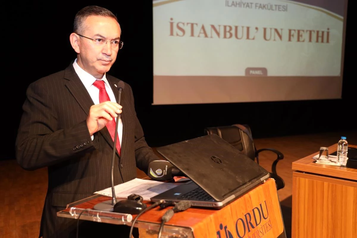 Ordu Üniversitesi'nde İstanbul'un Fethi Bahisli Panel Düzenlendi