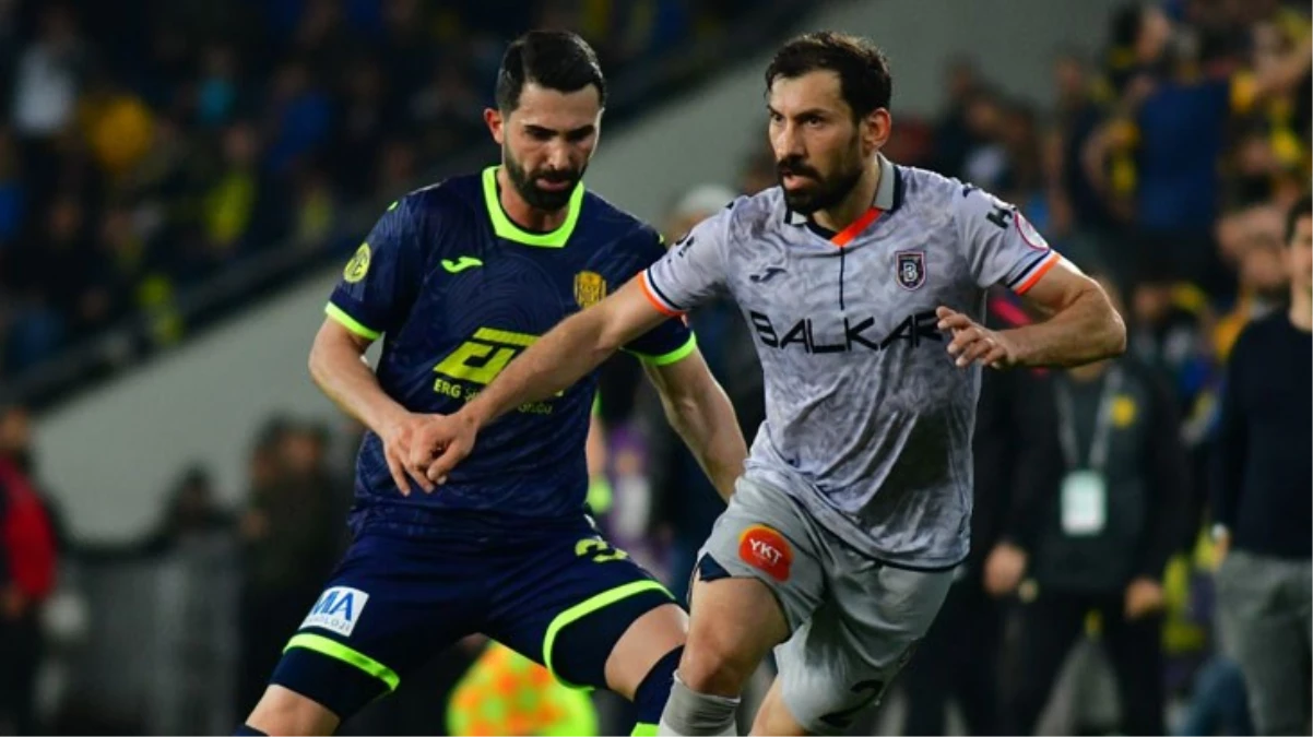 Son Dakika: Ziraat Türkiye Kupası'nda finalin ismi Başakşehir-Fenerbahçe oldu