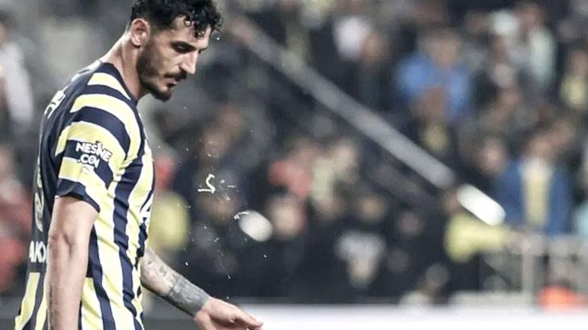 Tükürük krizinde Fenerbahçe'den Trabzonspor'a karşılık gecikmedi: Kınıyoruz