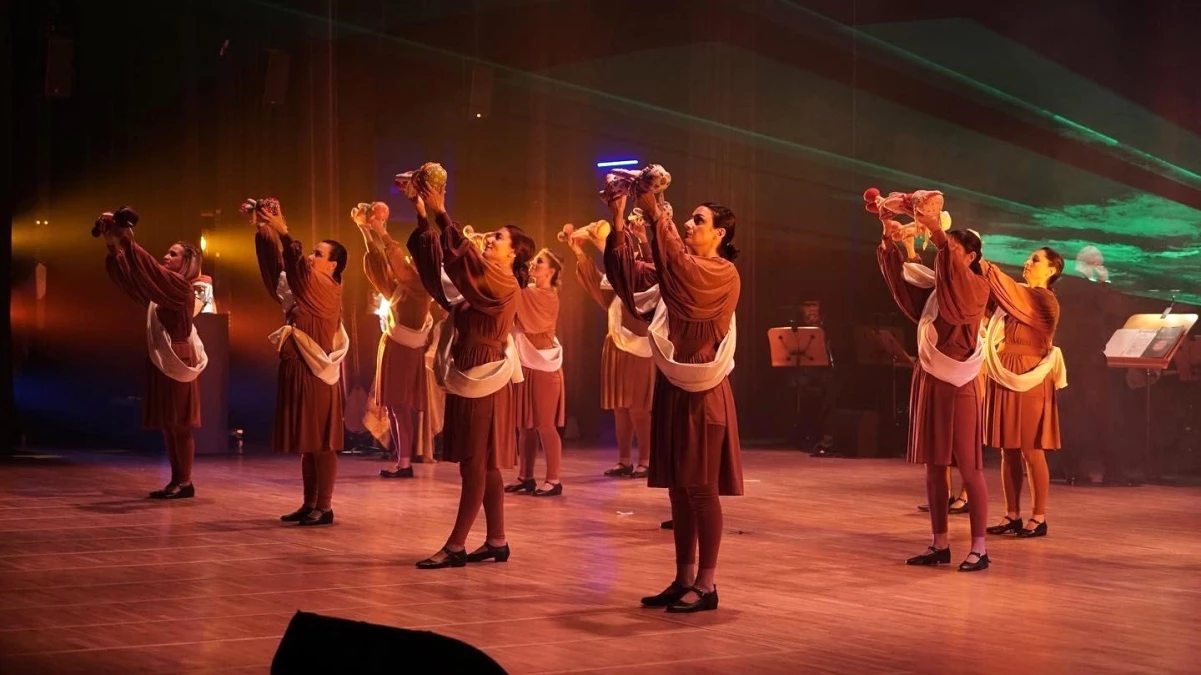 Anadolu'da Bayan Olmak müzikali seyirciyle buluştu