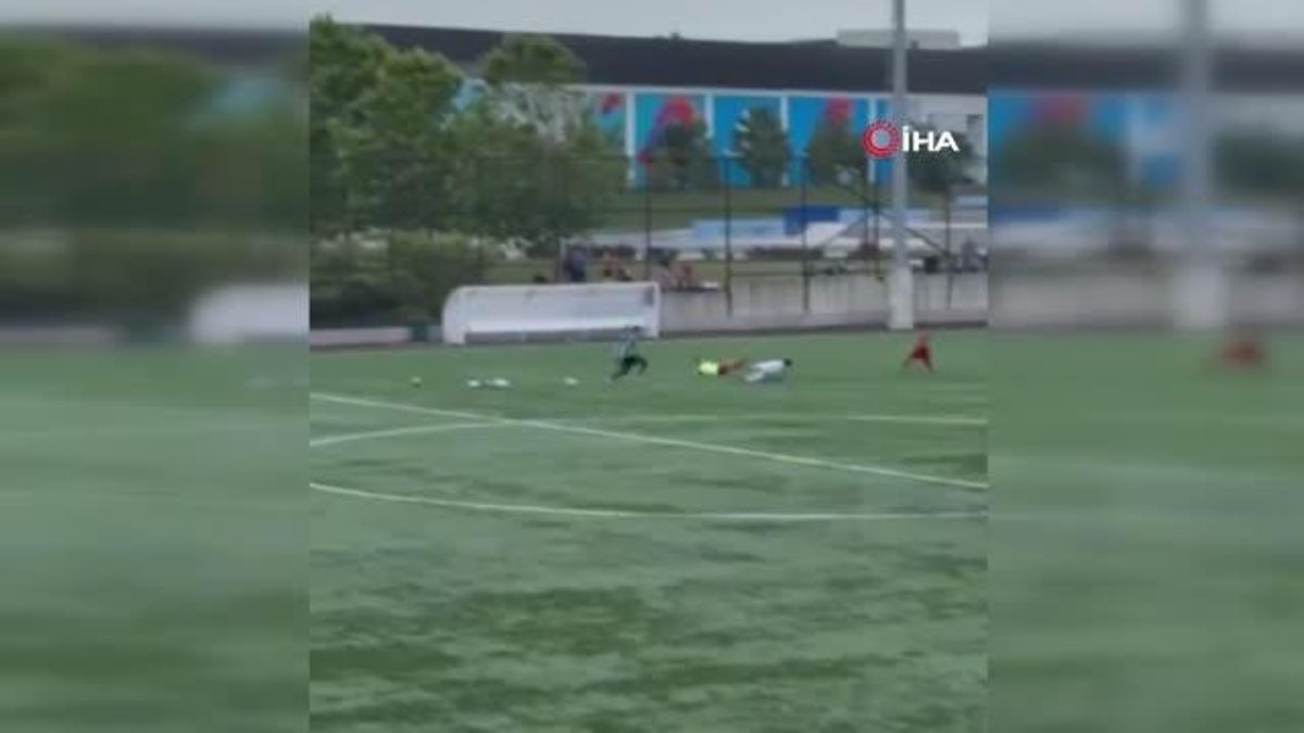 Bayrampaşa'da Amatör Futbol Maçında Hengame Çıktı: Polis Havaya Ateş Açtı