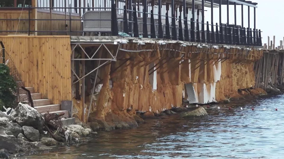 Büyükçekmece Belediyesi Güzelce Marina'daki Kaçak Tesisleri Yıktı