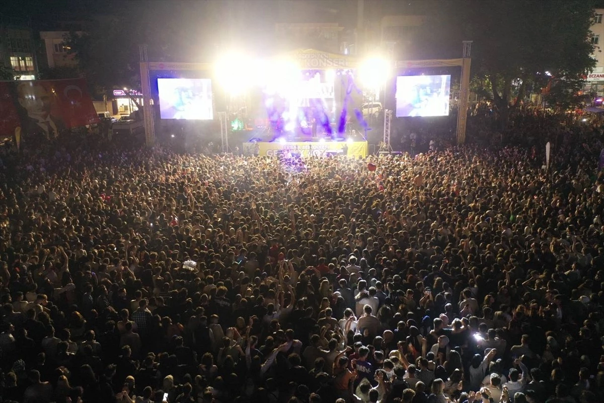 Erbaa Belediyesi Gençlik Konseri 3. sefer düzenlendi