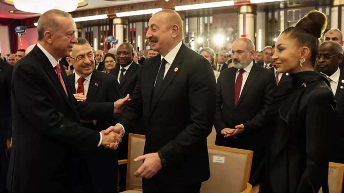 Erdoğan'ın vazifeye başlama merasiminde çok konuşulacak kare! Paşinyan, Aliyev'in çabucak ardına oturdu