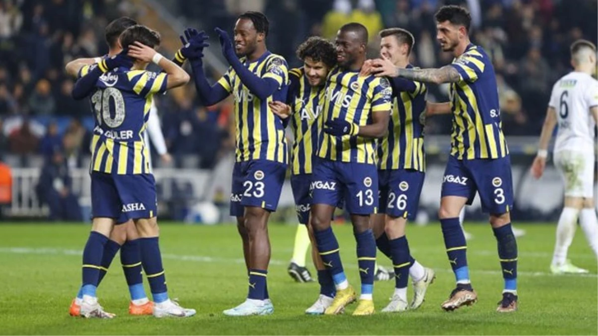 Fenerbahçe taraftarını kahredecek haber! Yıldız futbolcu, yeni grubu ile el sıkıştı