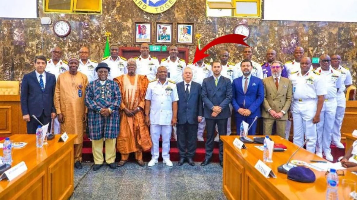 Fenerbahçe taraftarının başkanlık daveti yaptığı Aziz Yıldırım, Nijerya'da ortaya çıktı