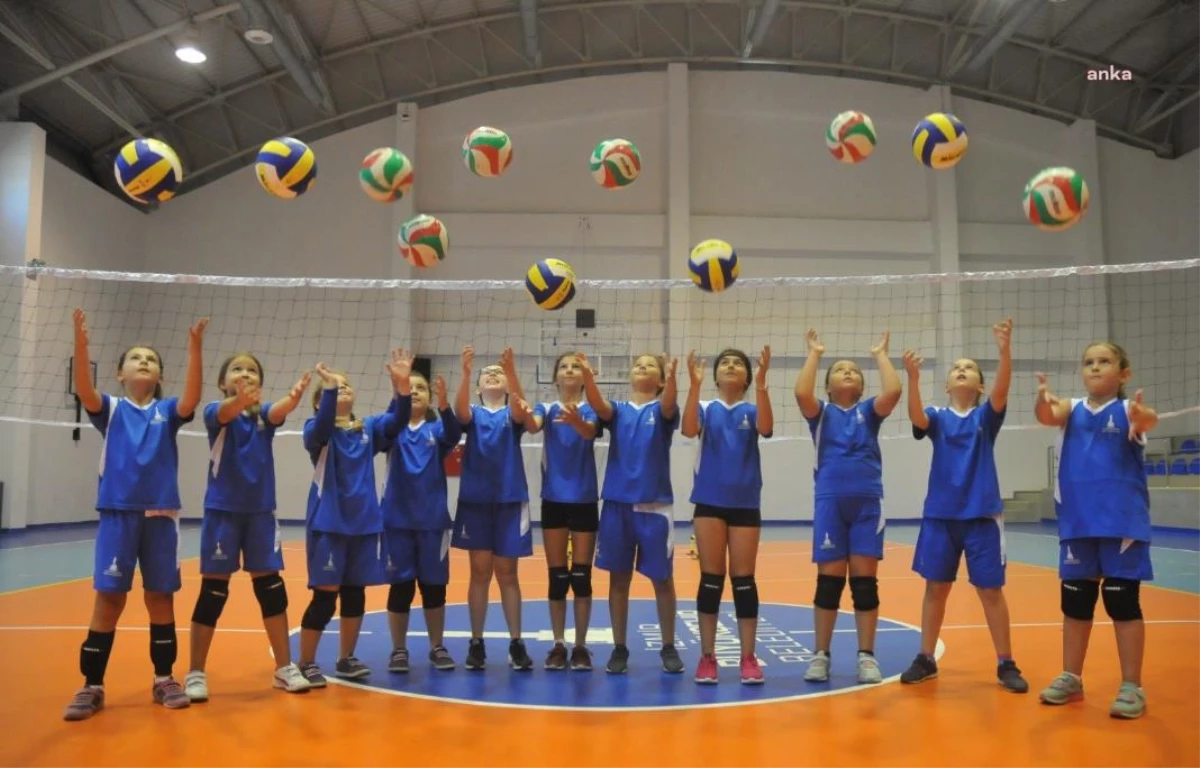 İzmir'de Yaz Spor Okulları Başlıyor