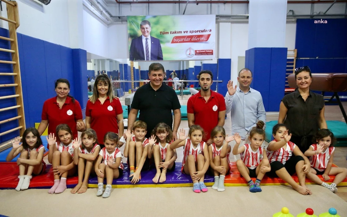 Karşıyaka Belediyesi Yaz Spor Okullarıyla Faal Ömrü Destekliyor
