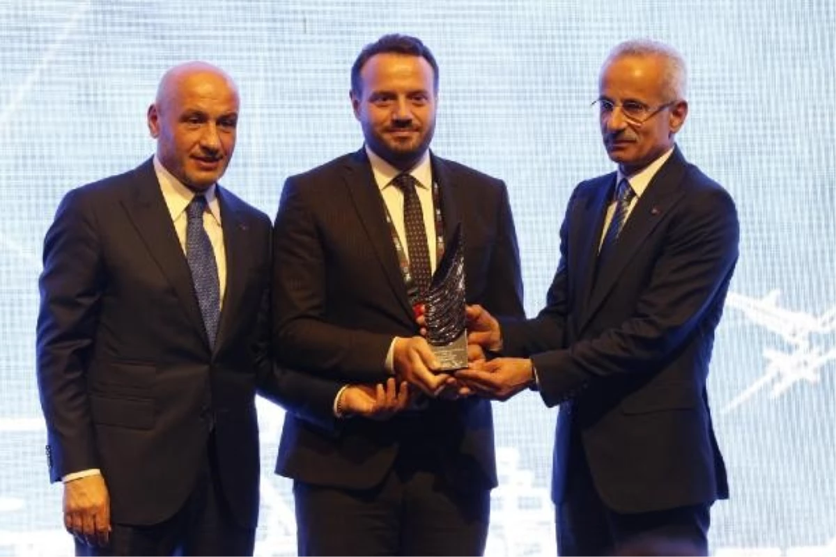 SunExpress, İhracatın Şampiyonları Ödül Töreni'nde 3. sırada yer aldı