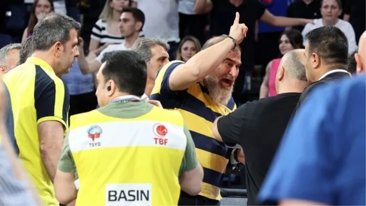 TBF, olaylı Anadolu Efes-Fenerbahçe maçının hakemlerini kızağa çekti