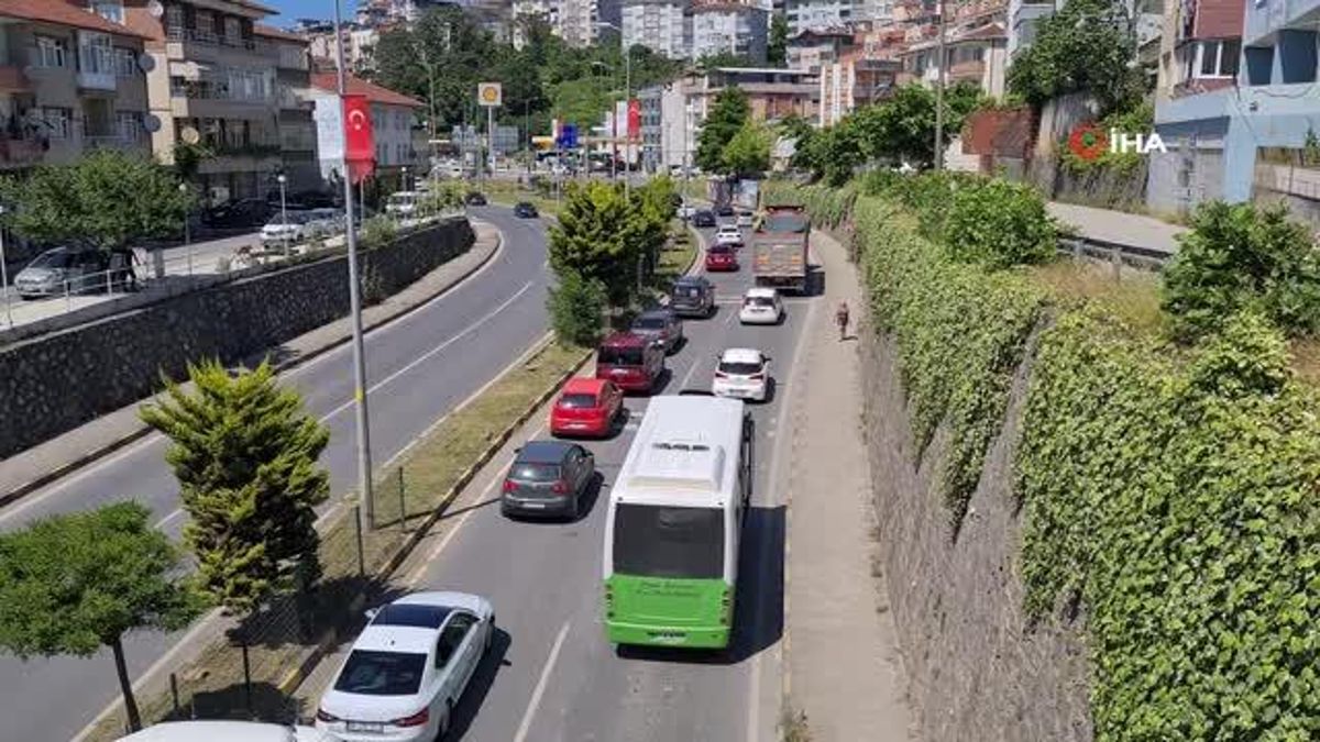 Zonguldak'ta Bayram Tatili Öncesi Trafik Yoğunluğu