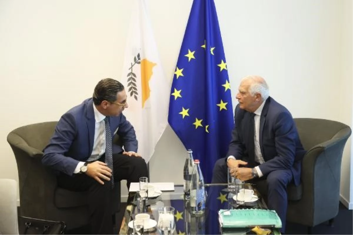 AB Dış Münasebetler Kurulu kapsamında Lüksemburg'a gelen Borrell, GKRY Dışişleri Bakanı Kombos ile görüştü
