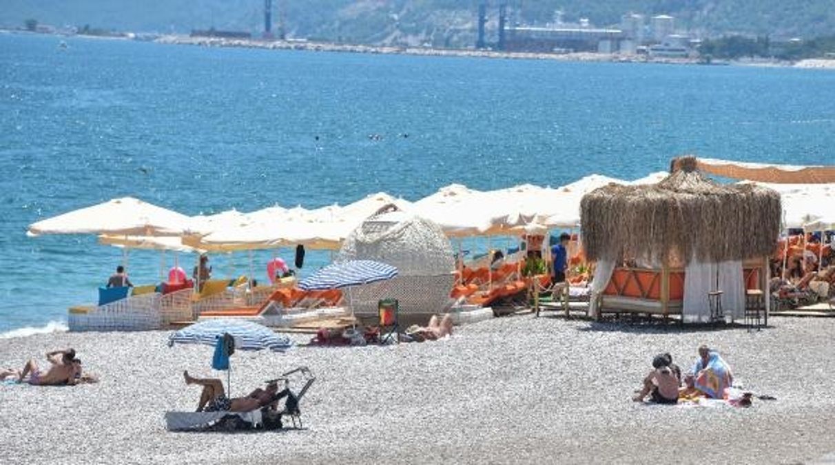Antalya'da Kıyıdaki Loca Kiralama Fiyatları Dikkat Çekiyor
