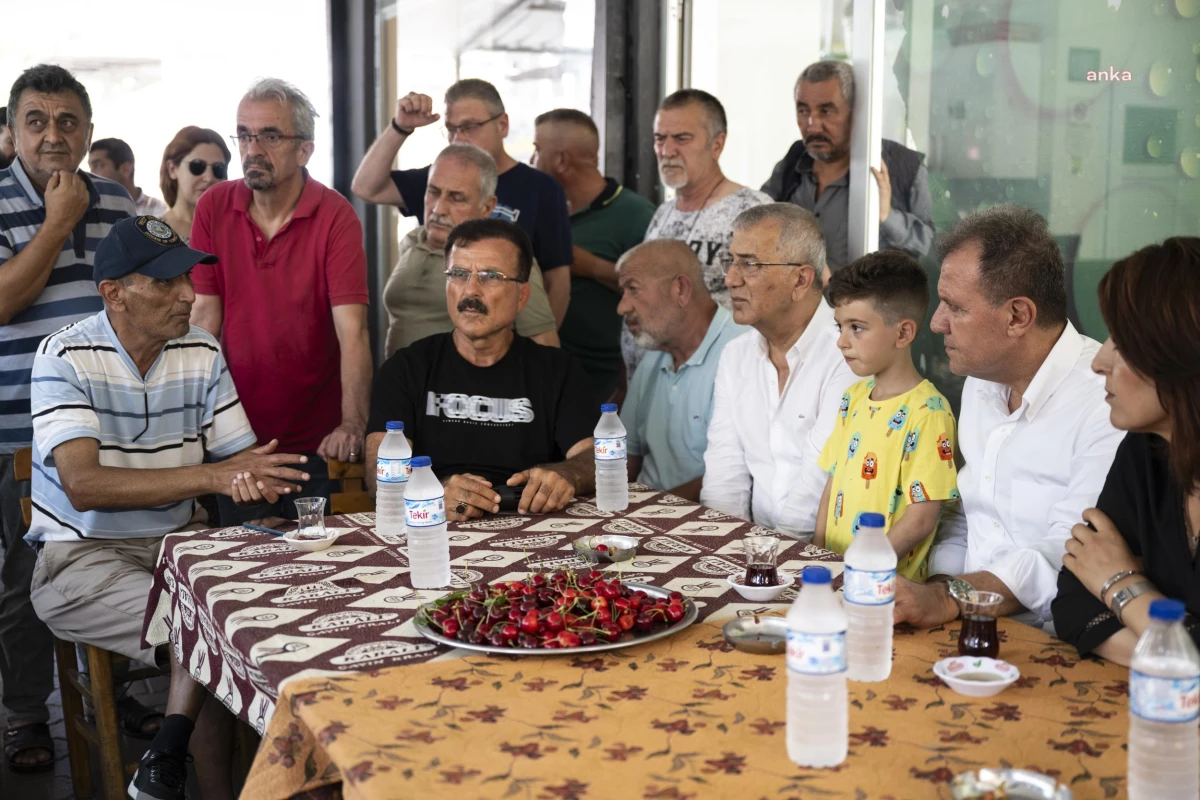 Mersin Büyükşehir Belediye Lideri Seçer, Bayram Hasebiyle Mezitli Halkıyla Bir Ortaya Geldi